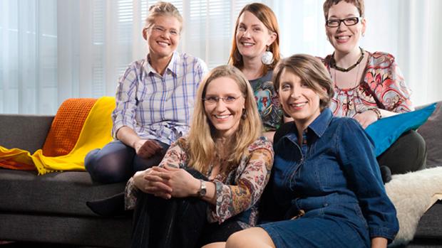 Parittomat tutkii kaupunkilaissinkkuja. Kuva: Yle Kuvapalvelu Parittomat tutkii kaupunkilaissinkkuja. Kuva: Yle Kuvapalvelu