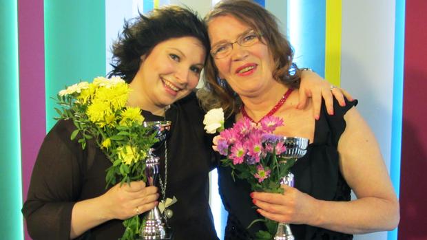 PS:n muotiviikon 2012 stailauskilpailun voittajapari Sohvi ja Terttu. Kuva: Puoli seitsemän PS:n muotiviikon 2012 stailauskilpailun voittajapari Sohvi ja Terttu. Kuva: Puol