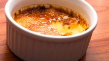 Paahtovanukas eli Crème Brûlée. Lähde: Pastanjauhantaa.blogspot.com Paahtovanukas eli Crème Brûlée. Lähde: Pastanjauhantaa.blogspot.com