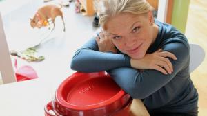 Rakkain astiani: hitaan kokkauksen emalipata, Airikka Nurmela. Kuva: Ulla Vuorel