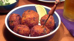 Herkkuja jämistä: riisi-katkarapupyörykät. Kuva: Petri Neuvonen