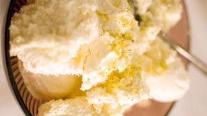 Sitruunajäätelö. Kuva: Janna Kurth, ruokahommia.blogspot.com