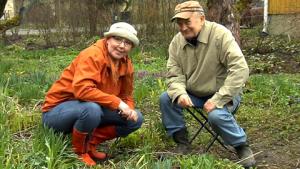 Paula Ritanen-Närhi ja Pentti Alanko Puutarhaunelmissa kesällä 2010. Kuva: Filmiteollisuus