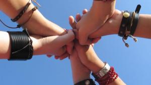 Lapsuudenystävät kunniaan. Kuva: stock.xchng