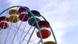 Kesäpaineet kiristävät päätä. Kuva: kslyesmith, stock.xchng