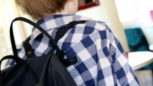 Tuulikaappikokemukset. Lapsi tsekkaa, millä tuulella töistä tulet – huijaaminen 