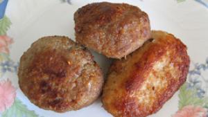 Kotletteja. Kuva tekijänoikeusvapaa