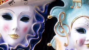 Naamioita. Kuva: Creatas.