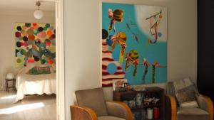 Kylässä taiderakastajien tyylikodissa. Kuva: Viivi Lehtonen