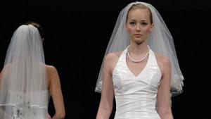 Häät: morsiuspukujen trendit ja muoti vuonna 2010. Kuva: Mikko Jylhä