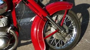 Moottoripyöräilevän Sallun elämäntapamuutos keväällä 2010 Olotilan päiväkirjassa. Kuva: Tuula Nyberg, YLE