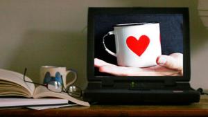 Virtuaaliflirtti johtaa rakkaussuhteisiin. Kuva: Satu Pirinen, kuvakäsittely:Yl 