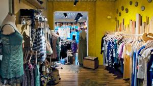 Lähimuoti – kaikin tavoin katseen kestävää muotia? Kuva: www.paloni.fi