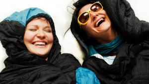 Juontaja Lotta Kaihua ja ohjaaja, kuvaaja Pia Asikainen. Kuva: Maria Santto