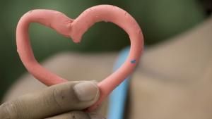 Lasten toiveita aikuisille: älä uhraudu, ole aito ja anna aikaasi.