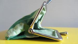 Tulosta oma Kukkaron herraksi -tilikirja päivittäiseen käyttöön. Kuva: Yle Oloti