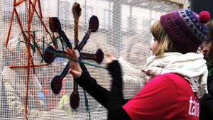 Käsityö liikuttaa kiireen keskellä. Kuva: Siiri Huttunen, Yle Olotila