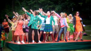 70-luvun teemakesä huipentuu pikakelauksella. Kuva: Siiri Huttunen, Yle Olotila