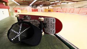 Ilta tyttöjen skeittivuorolla. Kuva: Siiri Huttunen, Yle Olotila