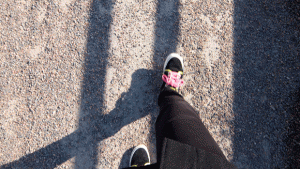 Tennarit jalkaan! Kuva: Siiri Huttunen, Yle Olotila