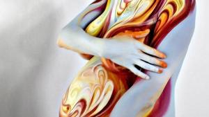 Keskustele: Ihan tavallisia tissejä. Kuva: Minna Dufton, Yle