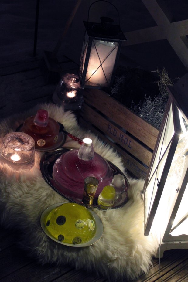 Juhlahetki pakkasessa Juhlahetki pakkasessa