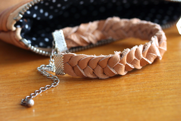 Nappituntuma: Rusettipussukka ystävälle.