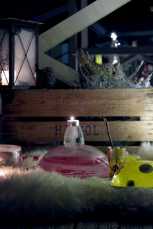 Juhlahetki pakkasessa Juhlahetki pakkasessa