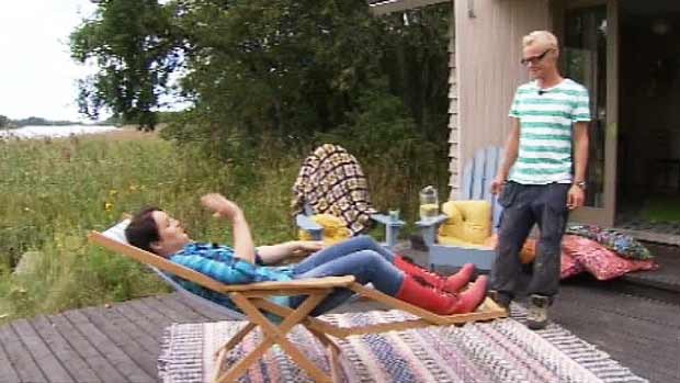 Tukholman-tuoli - strömsöläinen aurinkotuoli Jimin ohjeella. Kuva: Strömsö, Yle Tukholman-tuoli - strömsöläinen aurinkotuoli Jimin ohjeella. Kuva: Strömsö, Yle