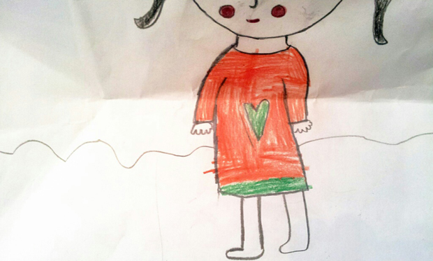 Unnutus rauhoittaa lasta. Kuva: Yle Olotila, Anni Alatalo. Unnutus rauhoittaa lasta. Kuva: Yle Olotila, Anni Alatalo.