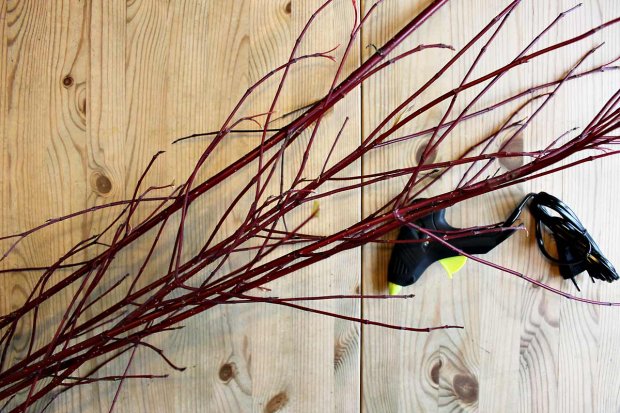 Kieputtele kranssipohja oksista tai villiviinistä. Kuva: Yle Olotila, Ulla Vuorela Kieputtele kranssipohja oksista tai villiviinistä. Kuva: Yle Olotila, Ulla Vuorela