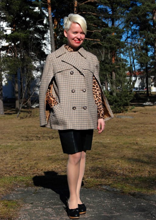 Kierrätyspukeutuja Aija. Kuva: Väne Väisänen