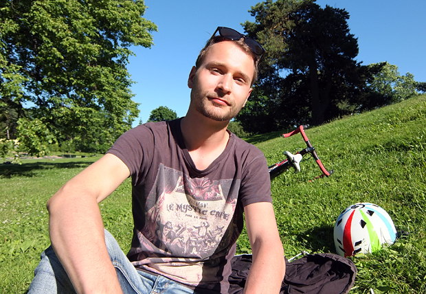 Festareilla jorataan hedelmien ja pikkusuolaisten voimalla. Kuva: Siiri Huttunen