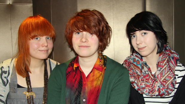 Mirva, Emma ja Satu. Kuva: Liisa Koivisto Mirva, Emma ja Satu. Kuva: Liisa Koivisto