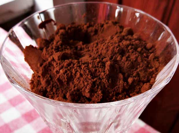 Tee se itse -kosmetiikkaa, raaka-aineita. Kuva: Ps, Olotila, Yle Tee se itse -kosmetiikkaa, raaka-aineita. Kuva: Ps, Olotila, Yle