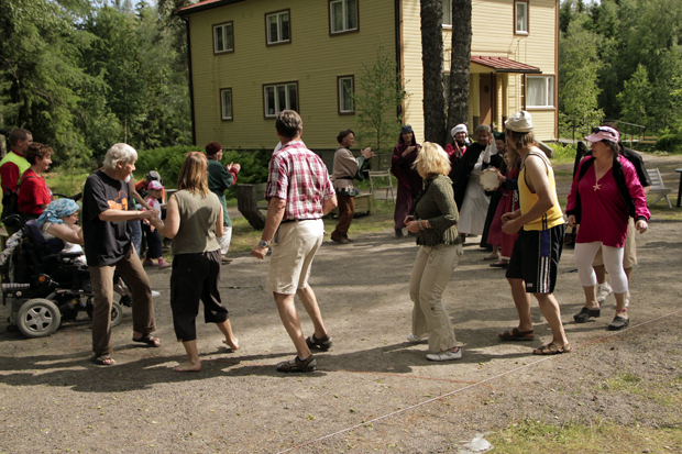 Sissipuutarhurit 19.7.2012 TV2. Kuva: Eero Liimatainen. Sissipuutarhurit 19.7.2012 TV2. Kuva: Eero Liimatainen.