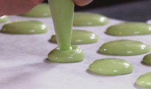 Macaronien pursotus. Kuva: Strömsö