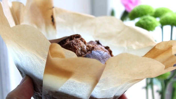 Jättimuffinssi on synttärisankarin etuoikeus. Kuva: Ulla Vuorela