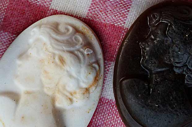 Tee se itse -kosmetiikkaa, saippua. Kuva: Ps, Olotila, Yle Tee se itse -kosmetiikkaa, saippua. Kuva: Ps, Olotila, Yle