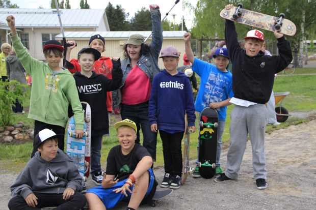 Sissipuutarhurit to 21.6.2012 TV2. Kuvat: Eero Liimatainen. Sissipuutarhurit to 21.6.2012 TV2. Kuvat: Eero Liimatainen.