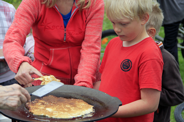 Sissipuutarhurit 5.7.2012 klo 19.30 TV2. Kuvat: Eero Liimatainen Sissipuutarhurit 5.7.2012 klo 19.30 TV2. Kuvat: Eero Liimatainen