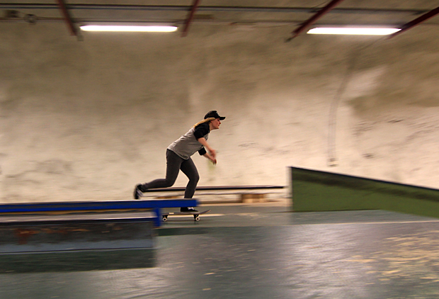 Ilta tyttöjen skeittivuorolla. Kuva: Siiri Huttunen