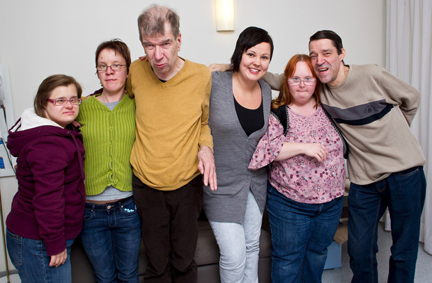 Tanja pääsi tapaamaan frendejä. Kuvaaja: Jaakko Jaskari