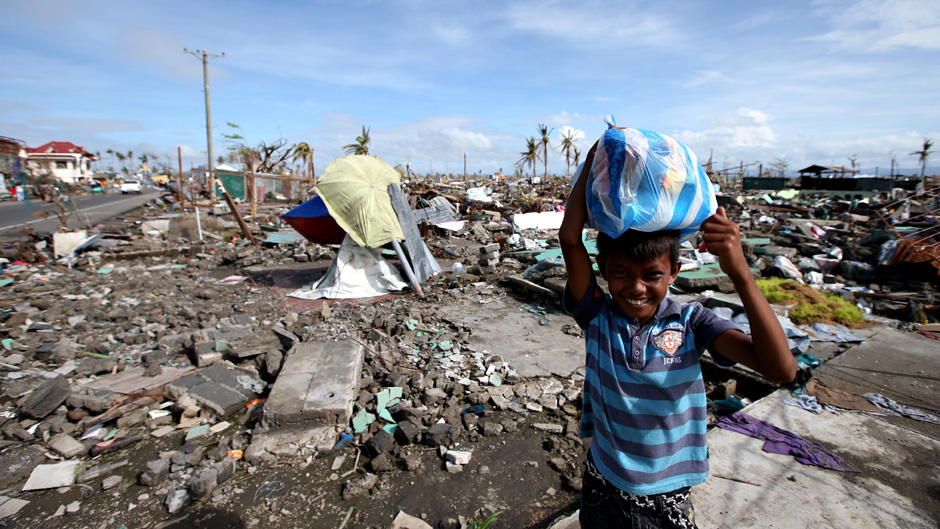 Maailmanpolitiikan arkipäivää: Meneekö keräysapu perille?