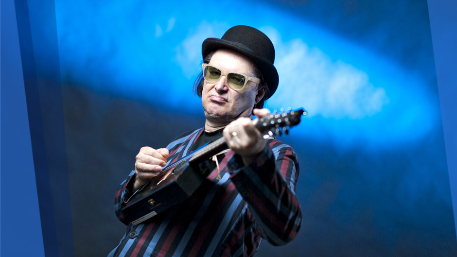 Bluesministeri Esa Kuloniemi: Itseruoskintaa rakkauden alttarilla