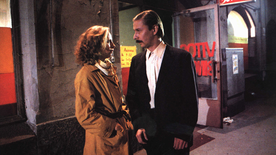 Kaikki rakastavat: Varjoja paratiisissa (ladattava versio)