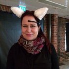 Elina Hiltunen ja vireystilaa ilmaisevat pupunkorvat Future Infinite 2014 -seminaarissa