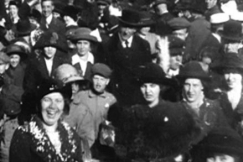 Kuva: Jo sata vuotta sitten vappua juhlittiin rennosti. YLE kuvanauha.