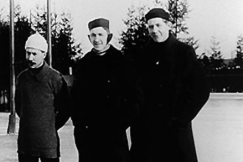 Kuva: Vuonna 1906 Helsingiss� kisailtiin pikaluistelussa ja m�kihypyss�. YLE kuvanauha.