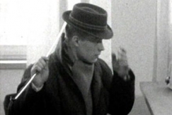 Kuva: Hattulusikkaa kokeillaan. YLE kuvanauha.